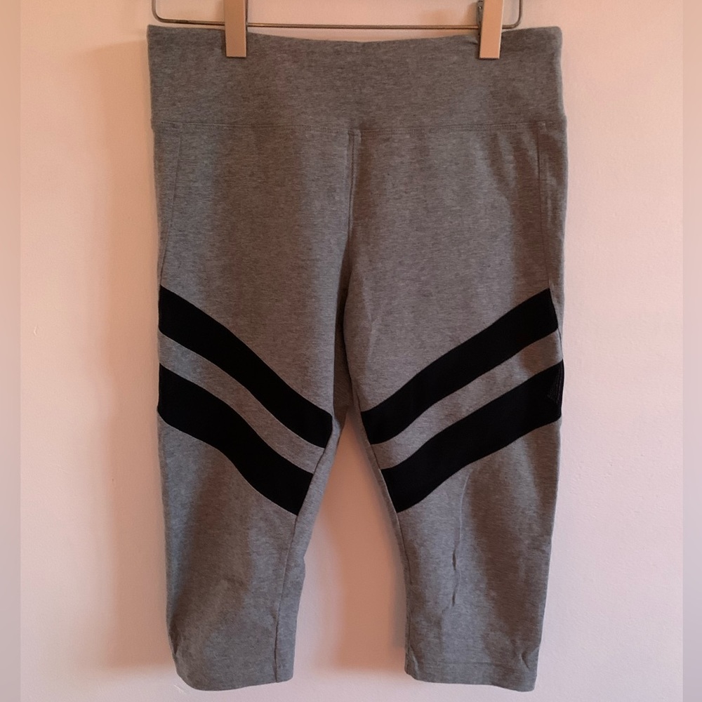 Grey workout leggings